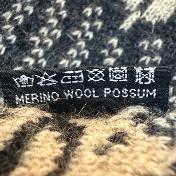 Merino Snug Australia Merino Wool Possum Scarf 🇦🇺 – Kangaroo Motif – Soft Knit - Picture 11 of 12